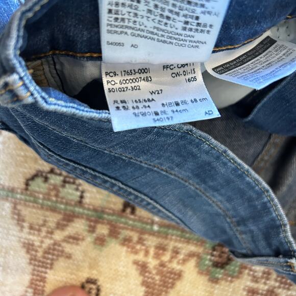 Levi's Mid Rise Demi Curve Slim Crop Jeans 27 4 Distressed Ankle Women's - Picture 5 of 6